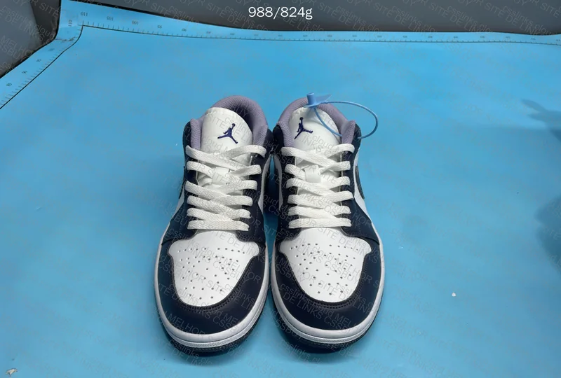 Air Jordan 1 Low