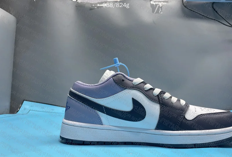 Air Jordan 1 Low 6