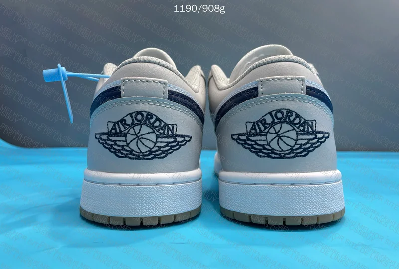 Air Jordan 1 Low 10