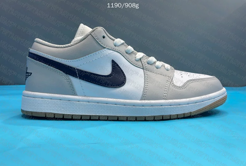 Air Jordan 1 Low 6