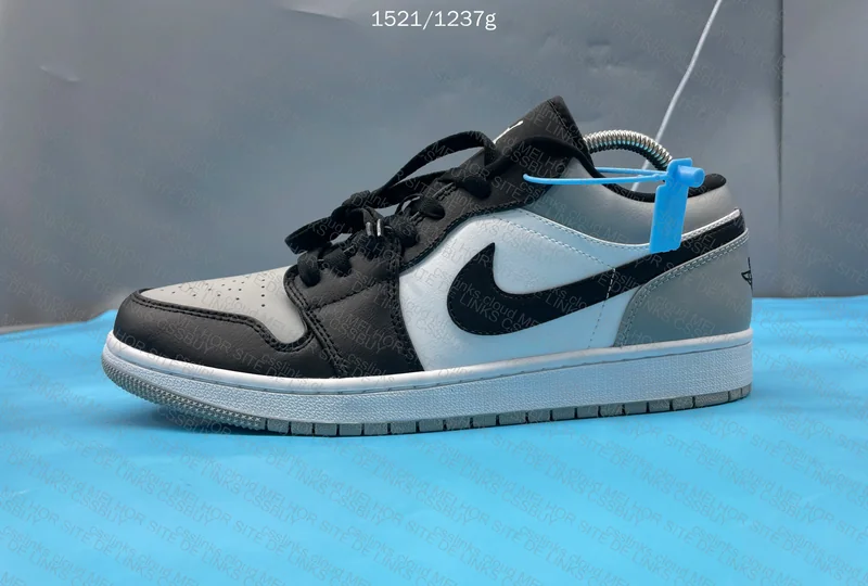 Air Jordan 1 Low 10