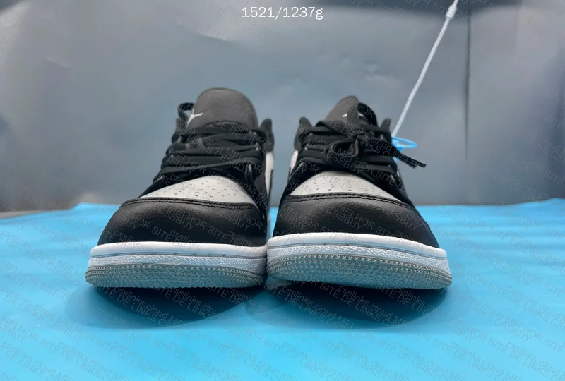 Air Jordan 1 Low 3