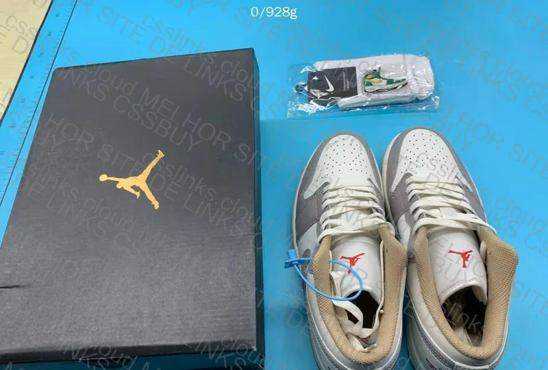Air Jordan 1 Low 3