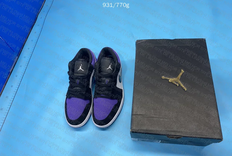 Air Jordan 1 Low 9