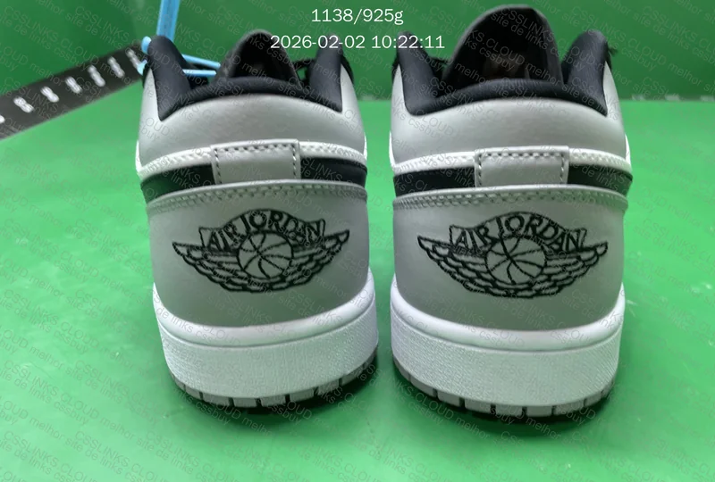 Air Jordan 1 low 3