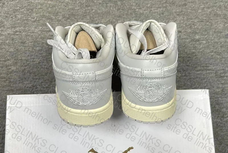 Air Jordan 1 Low Help 5