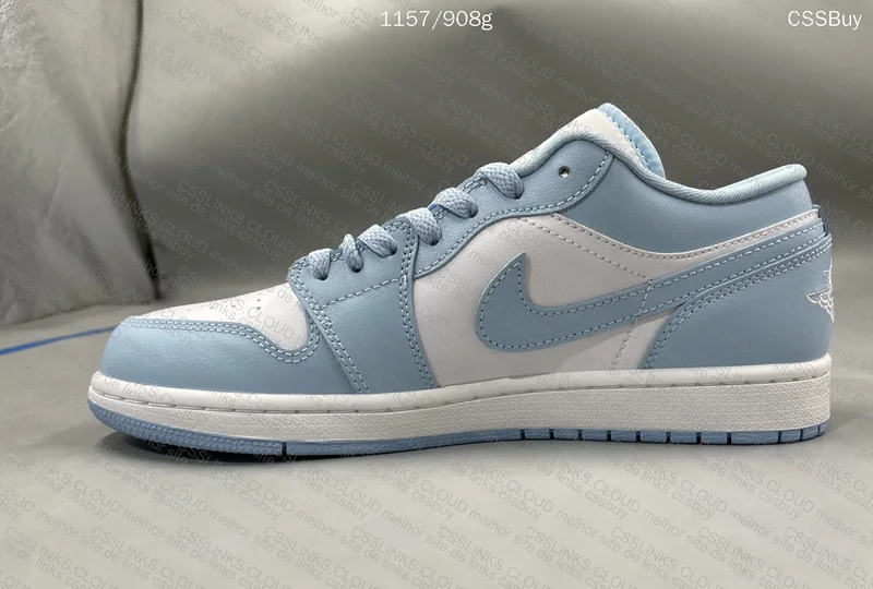 Air Jordan 1 Low Aluminium 4