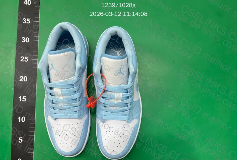 Air Jordan 1 Low Aluminum 2