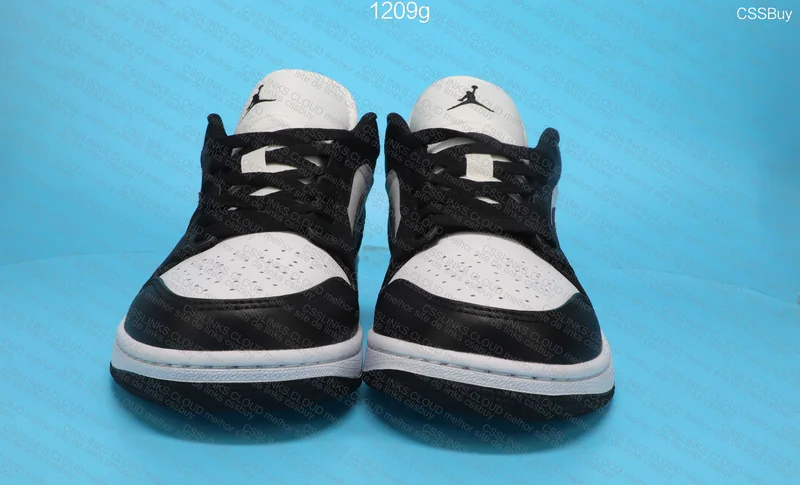 Air Jordan 1 Low Black and White