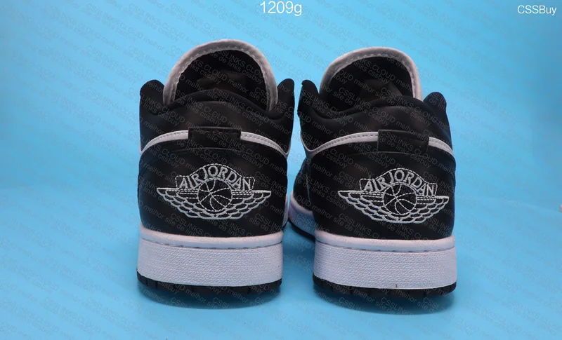 Air Jordan 1 Low Black and White 3