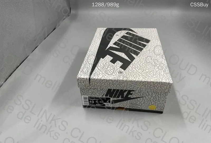 Air Jordan 1 Low - Black Cement 6