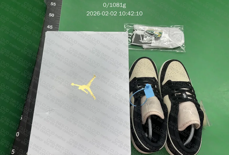 Air Jordan 1 Low Black Guava Ice