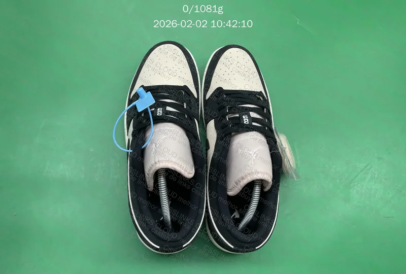 Air Jordan 1 Low Black Guava Ice 2