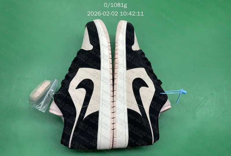 Air Jordan 1 Low Black Guava Ice 3