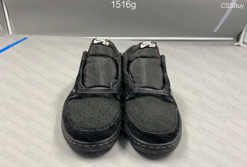Air Jordan 1 Low Black Phantom 4