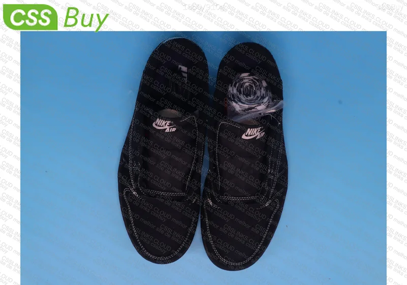 Air Jordan 1 Low 'Black Phantom'