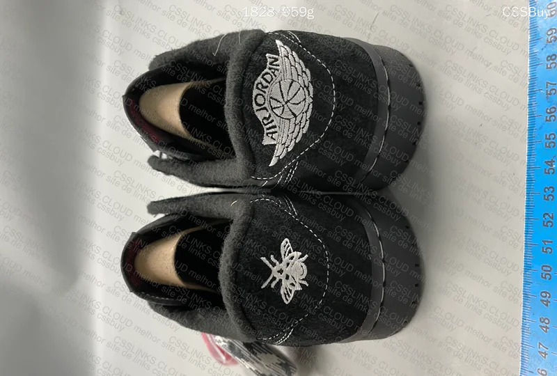Air Jordan 1 Low Black Phantom 10
