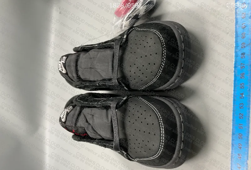 Air Jordan 1 Low Black Phantom 2