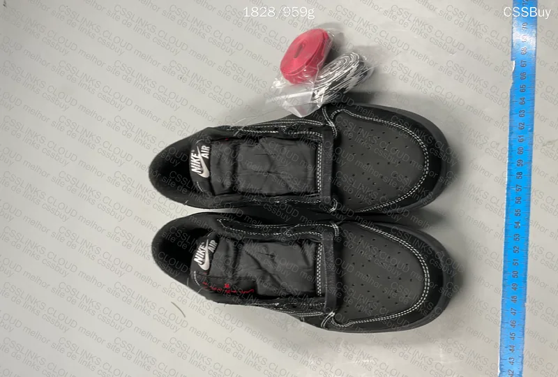 Air Jordan 1 Low Black Phantom 9