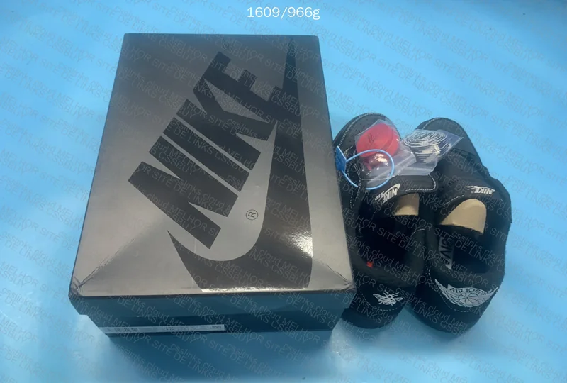 Air Jordan 1 Low Black Phantom 6