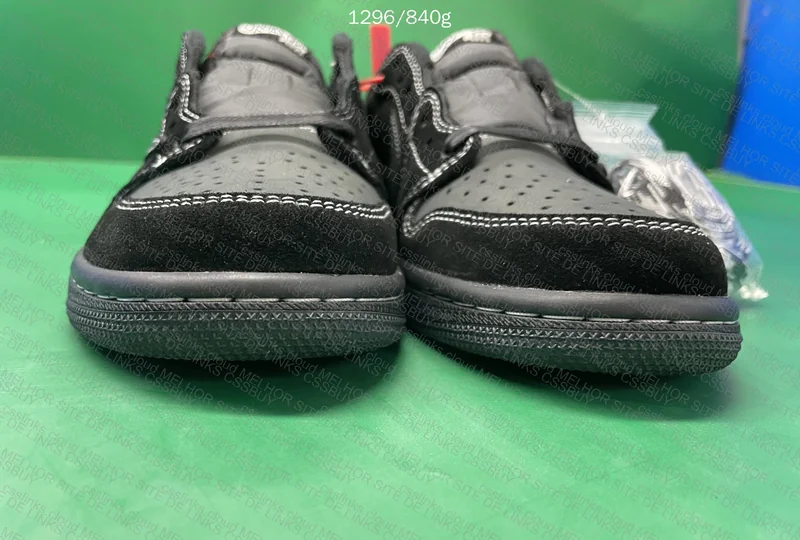 Air Jordan 1 Low Black Phantom 2