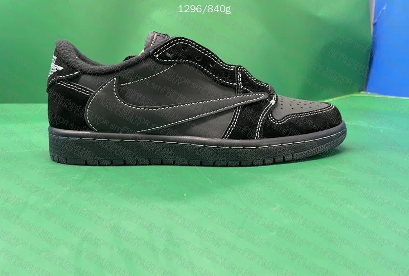Air Jordan 1 Low Black Phantom 4