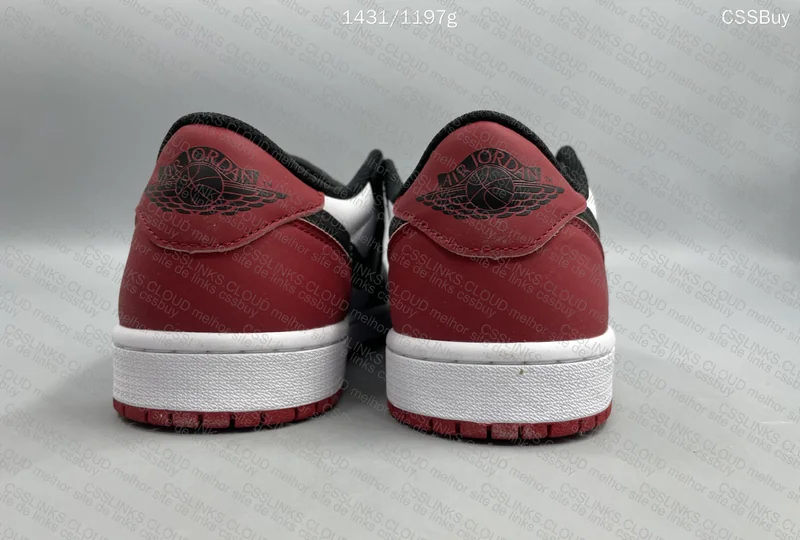 Air Jordan 1 Low 'Black Toe' 6