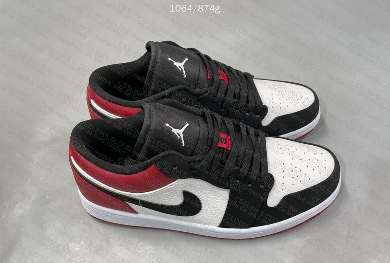 Air Jordan 1 Low Black Toe 4