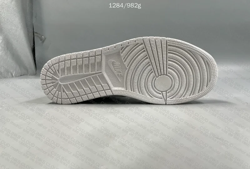 Air Jordan 1 Low White 8