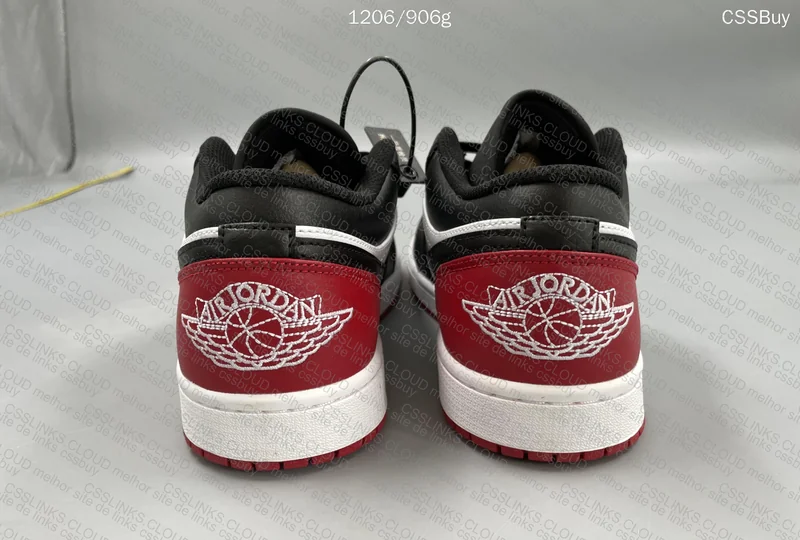 Air Jordan 1 Low 'Bred Toe' 4