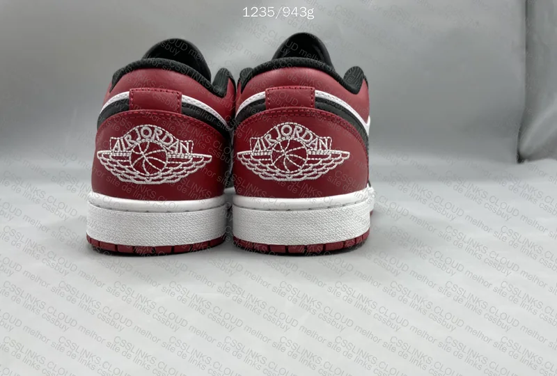 Air Jordan 1 Low Bred Toe 3