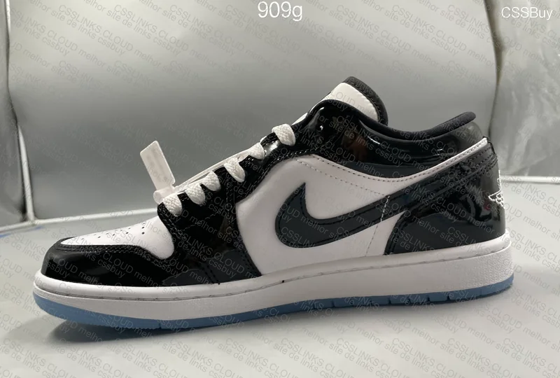 Air Jordan 1 Low Concord 4