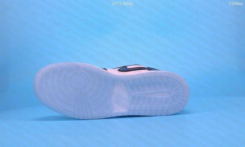 Air Jordan 1 Low Concord 4