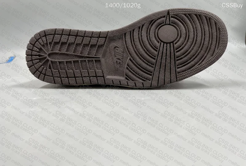 Air Jordan 1 Low Dark Mocha 2