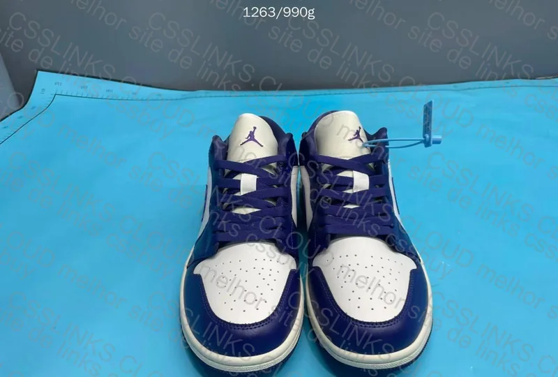 Air Jordan 1 Low DT
