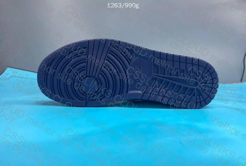 Air Jordan 1 Low DT 4