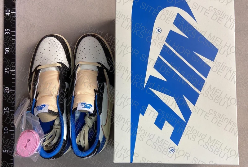 Air Jordan 1 Low - Fragment 2