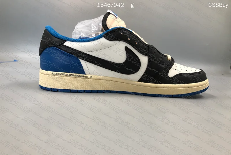 Air Jordan 1 Low Fragment x Travis Scott 3