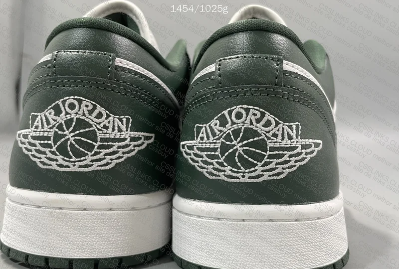 Air Jordan 1 Low Galactic Jade 4