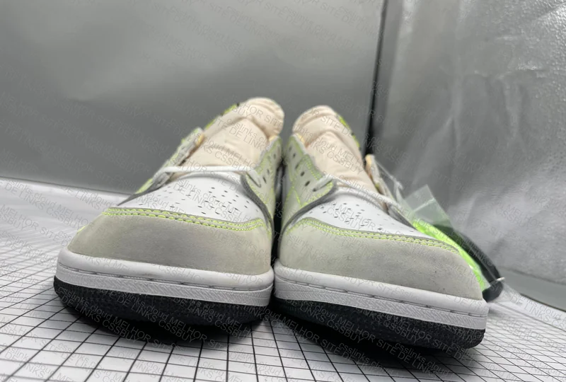Air Jordan 1 Low Ghost Green 6