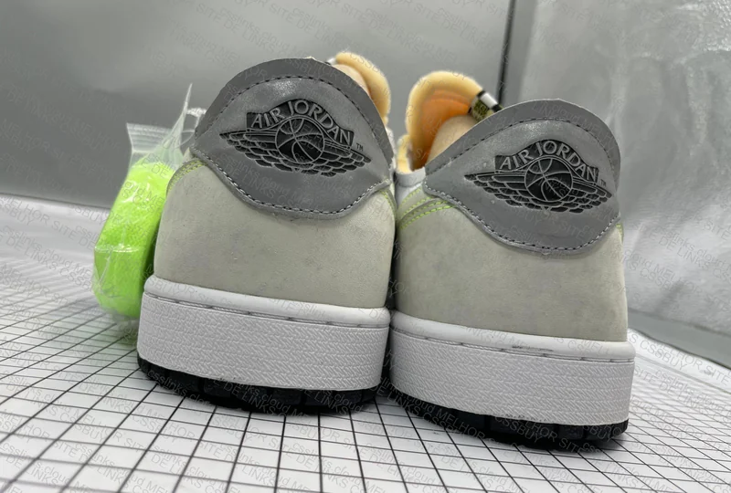Air Jordan 1 Low Ghost Green 7