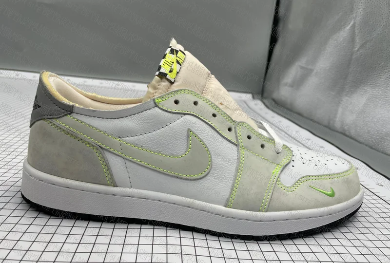 Air Jordan 1 Low Ghost Green 9