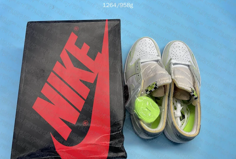 Air Jordan 1 Low Ghost Green - SALE