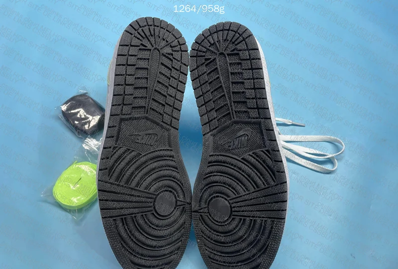 Air Jordan 1 Low Ghost Green - SALE 8