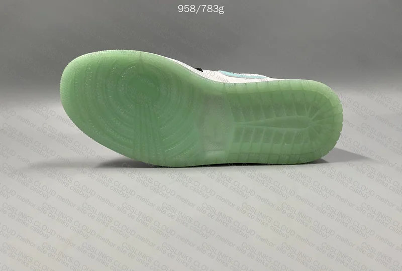 Air Jordan 1 Low GL? 3