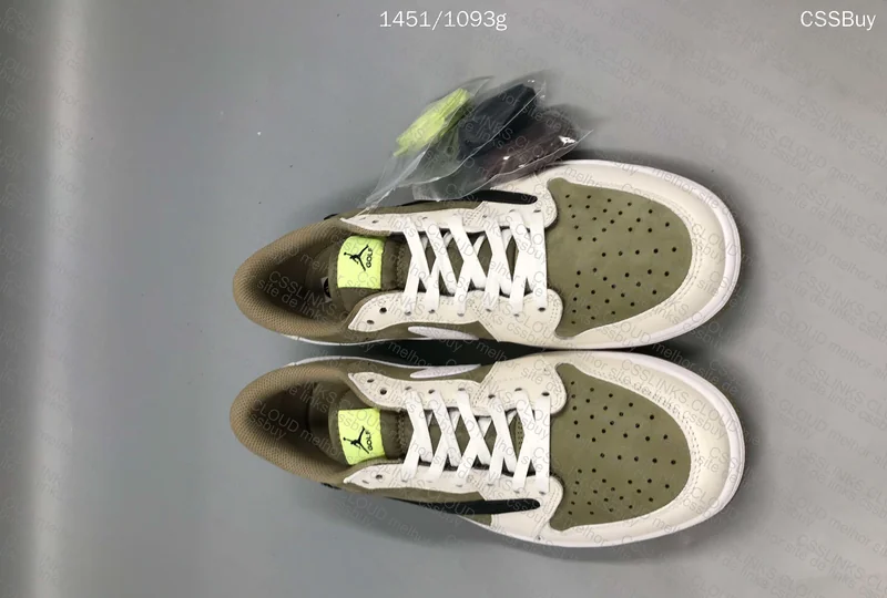 Air Jordan 1 Low Golf - Travis Scott - Olive 2