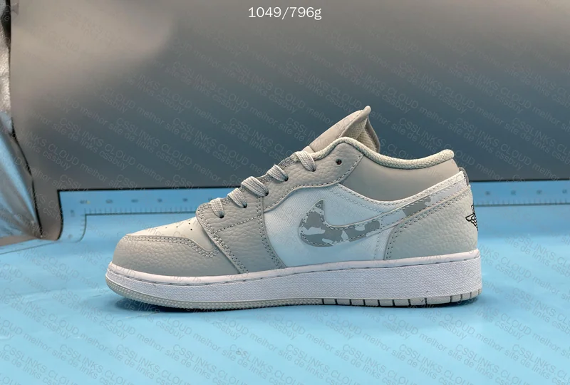 Air Jordan 1 Low Gray Camo 5