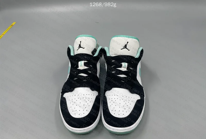 Air Jordan 1 Low - Green Island 3
