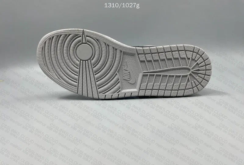 Air Jordan 1 Low Grey Toe 2
