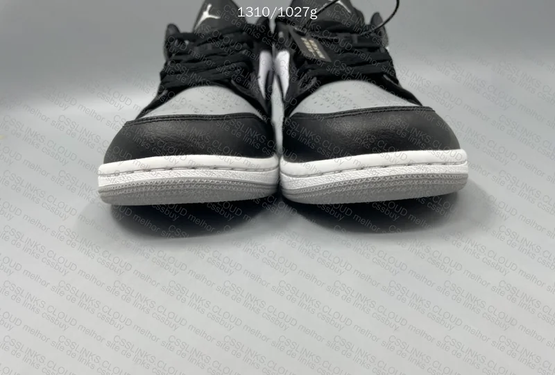 Air Jordan 1 Low Grey Toe 4